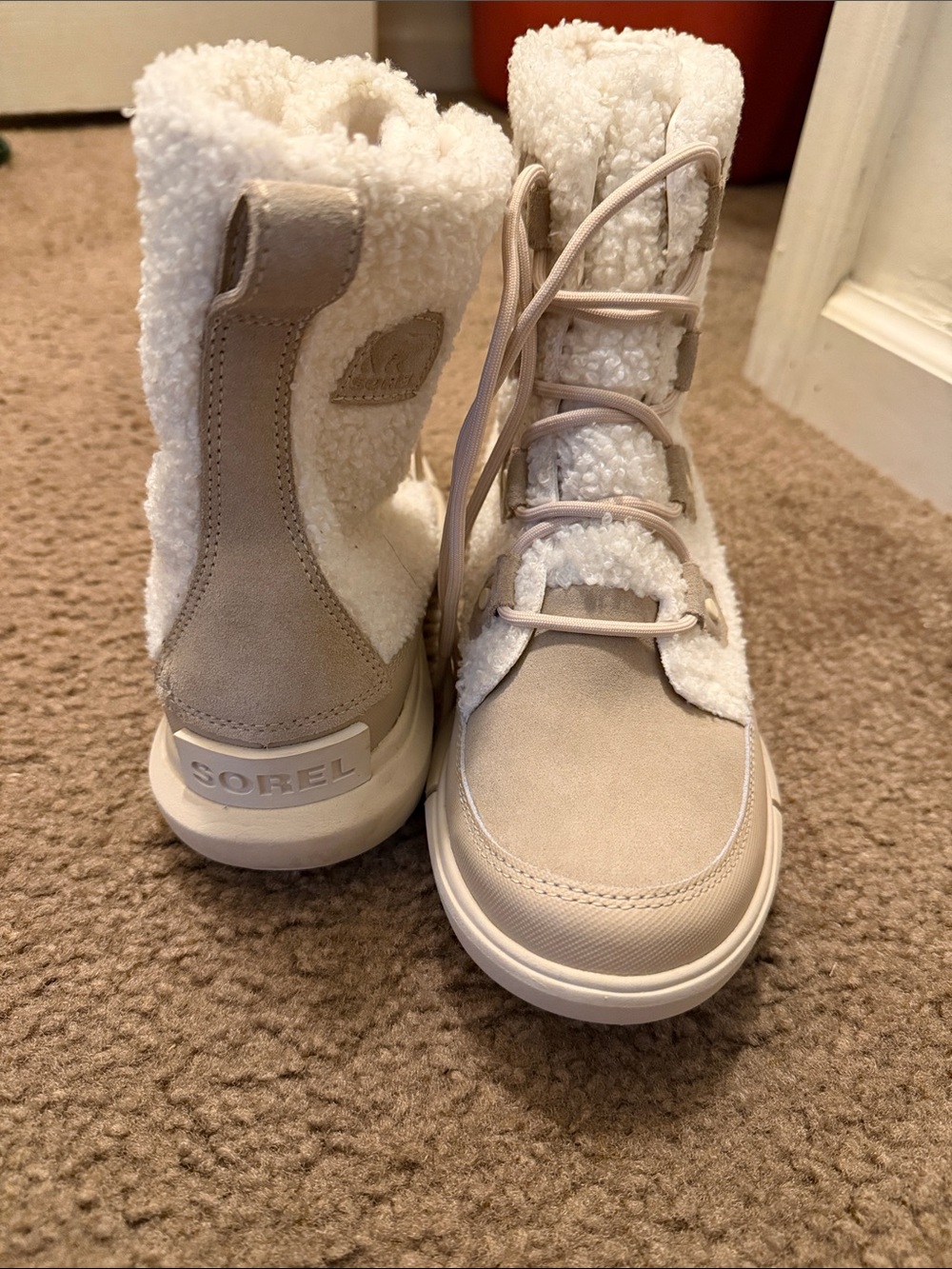 Sorel Women’s Cream Sherpa Lace-Up Winter Boots
